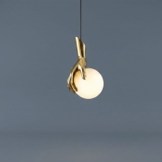 Pendul suspendat gold Hand Sphere
